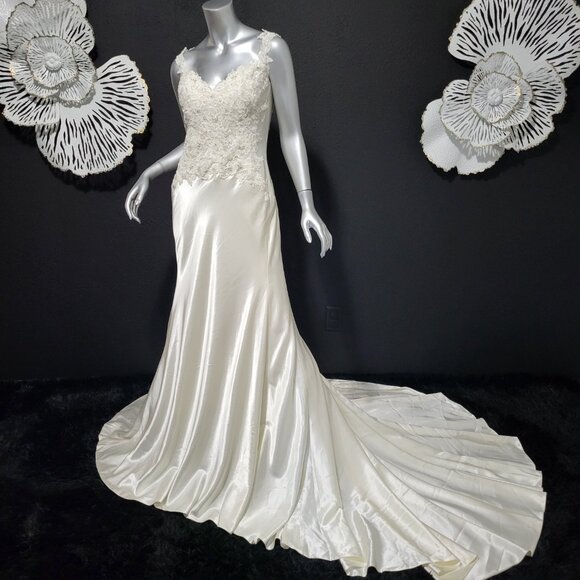 NWT~$1550~SOPHIA TOLLI~8/10~IVORY LACE EMBROIDERED EMBELLISHED WEDDING DRESS - Picture 9 of 16